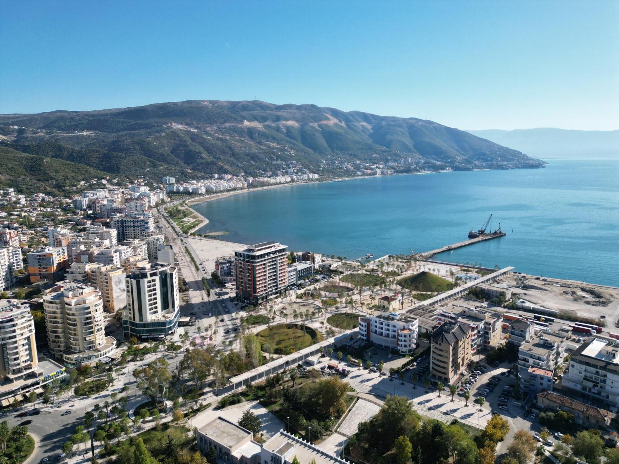 Aysel 7 Lungomare Apartment Vlore