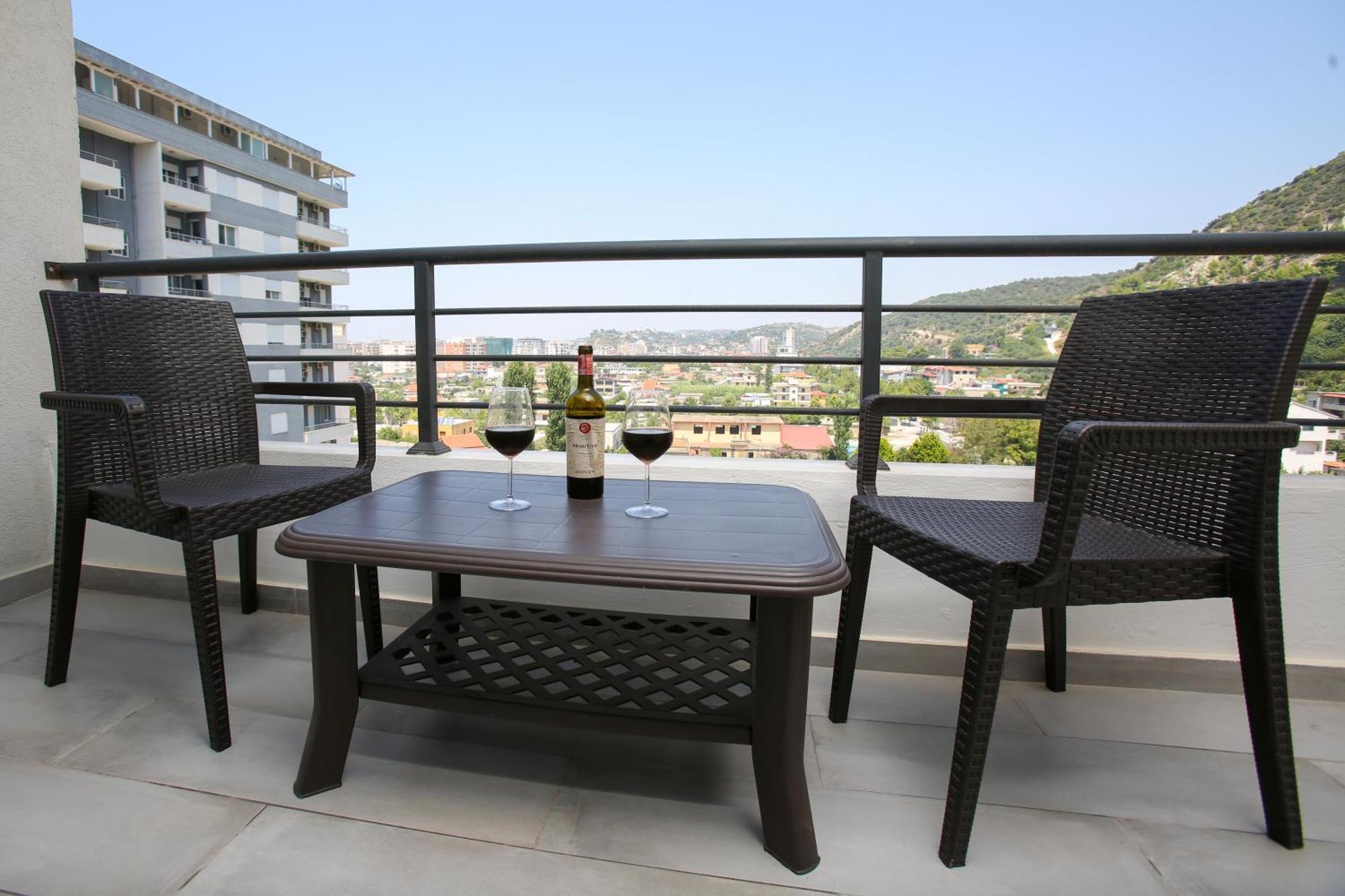 Aysel 7 Lungomare Apartment