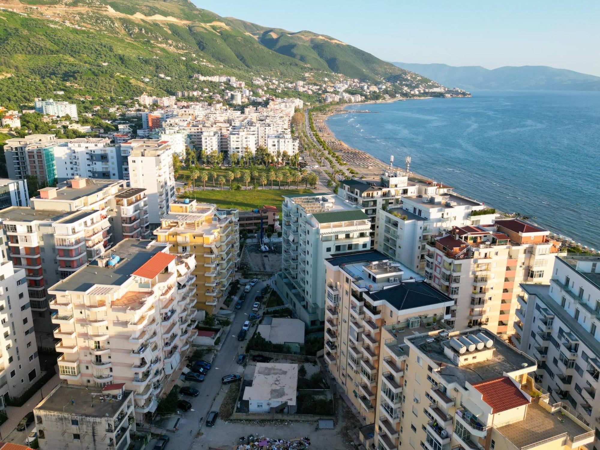 Aysel 7 Lungomare Apartment