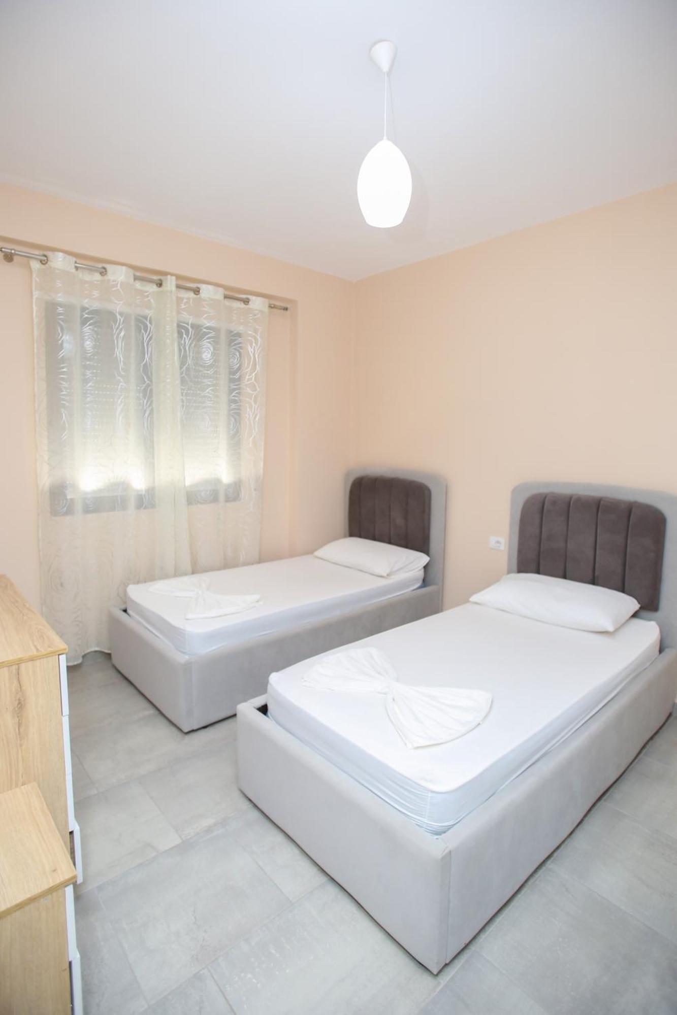 Aysel 7 Lungomare Apartment Vlore
